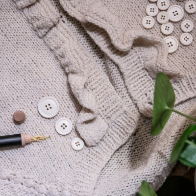 Klassiske hvide knapper, mat Casein