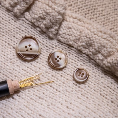 Klassiske lyse knapper, mat Casein